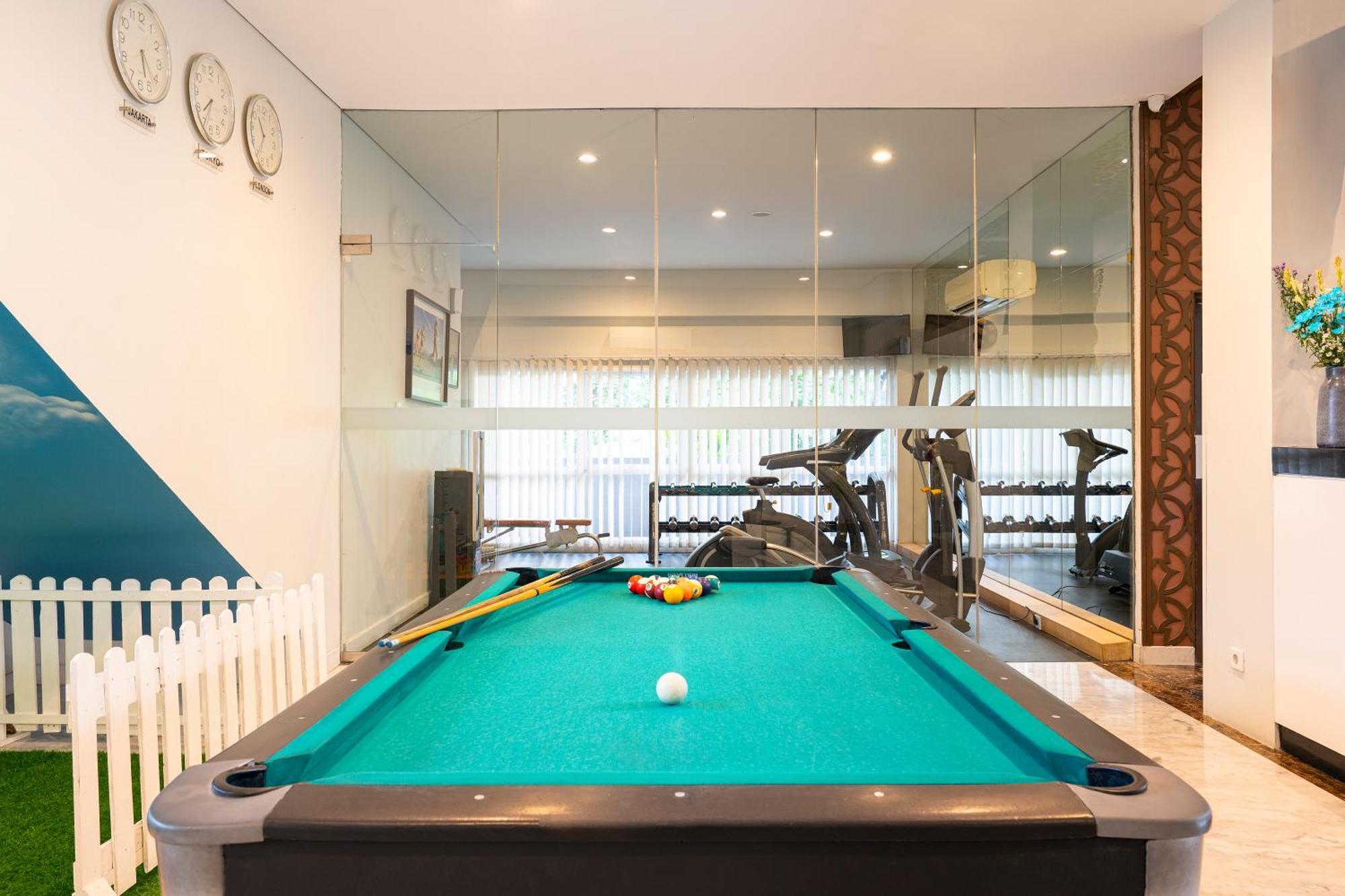 Batiqa Hotel & Apartments Karawang Luaran gambar